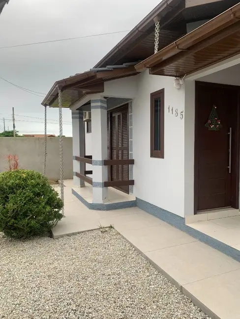 Foto 3 de Casa com 3 quartos à venda, 135m2 em Ararangua - SC