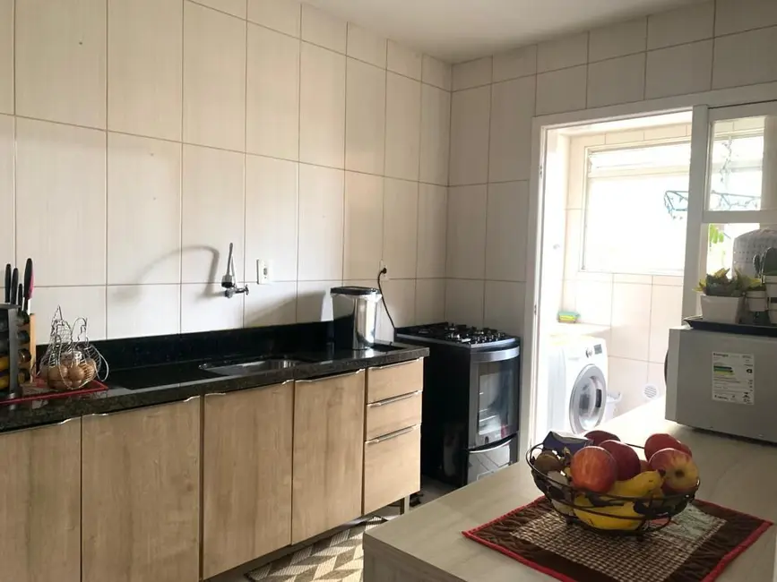 Apartamento com 3 quartos à venda, 81m2 em Centro, Ararangua - SC - imagem 4 Foto 4 de Apartamento com 3 quartos à venda, 81m2 em Centro, Ararangua - SC