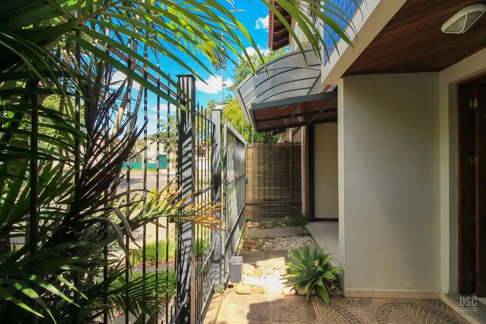 Casa de Condomínio com 3 quartos à venda, 77m2 em Cristal, Porto Alegre - RS - imagem 3 Foto 3 de Casa de Condomínio com 3 quartos à venda, 77m2 em Cristal, Porto Alegre - RS