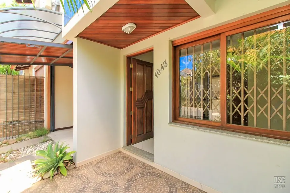 Casa de Condomínio com 3 quartos à venda, 77m2 em Cristal, Porto Alegre - RS - imagem 4 Foto 4 de Casa de Condomínio com 3 quartos à venda, 77m2 em Cristal, Porto Alegre - RS