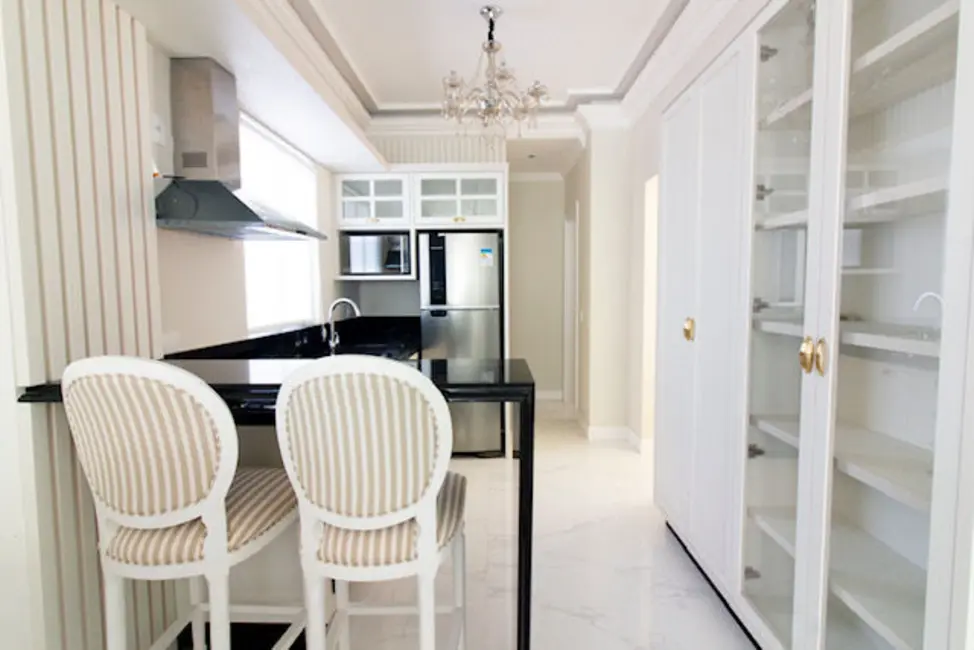 Foto 9 de Apartamento com 3 quartos à venda, 178m2 em Itapema - SC