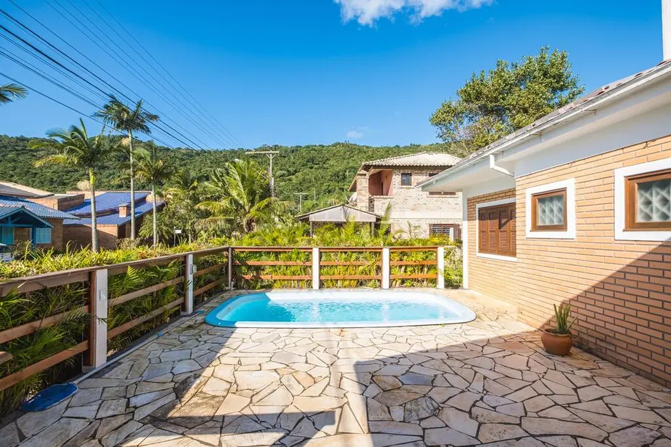 Foto 6 de Casa de Condomínio com 3 quartos à venda, 180m2 em Cachoeira do Bom Jesus, Florianopolis - SC