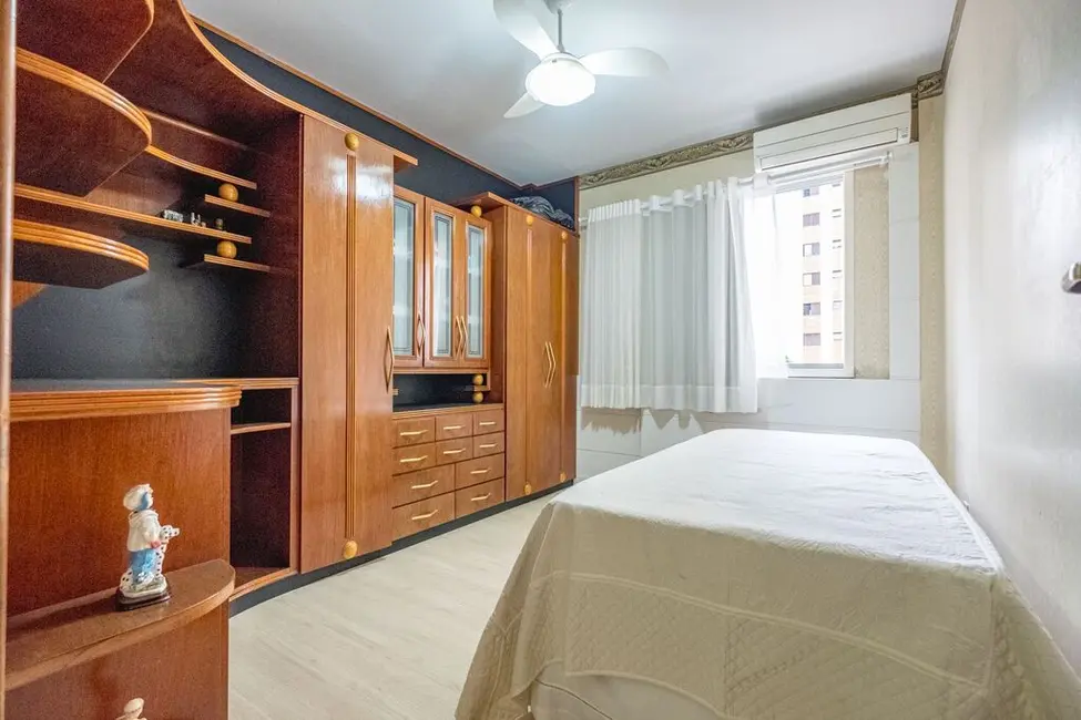 Foto 8 de Apartamento com 2 quartos à venda, 74m2 em Centro, Florianopolis - SC