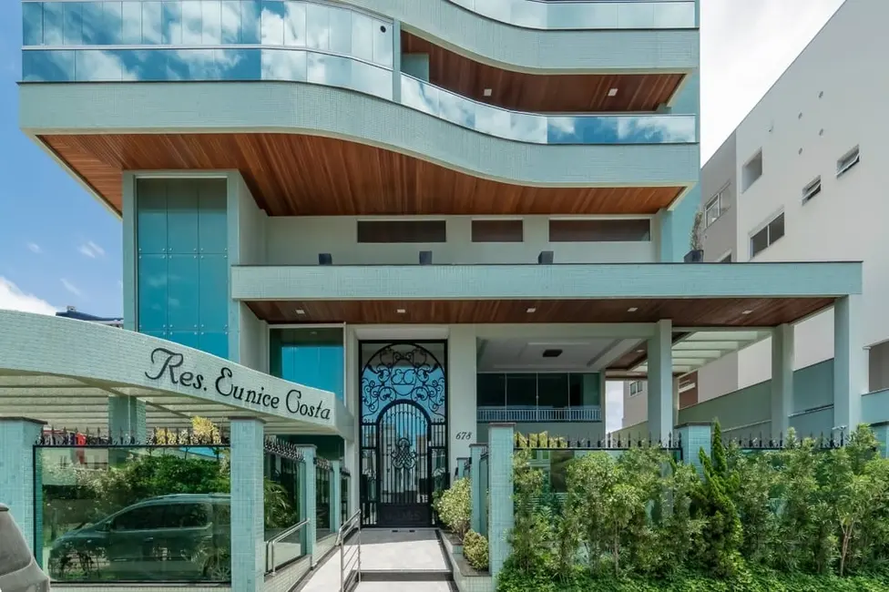 Cobertura com 3 quartos à venda, 142m2 em Bombinhas - SC - imagem 4 Foto 4 de Cobertura com 3 quartos à venda, 142m2 em Bombinhas - SC