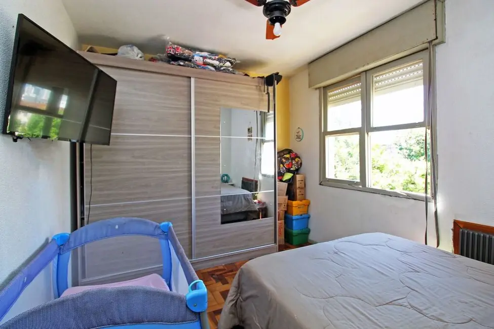 Apartamento com 4 quartos à venda, 77m2 em Passo da Areia, Porto Alegre - RS - imagem 6 Foto 6 de Apartamento com 4 quartos à venda, 77m2 em Passo da Areia, Porto Alegre - RS