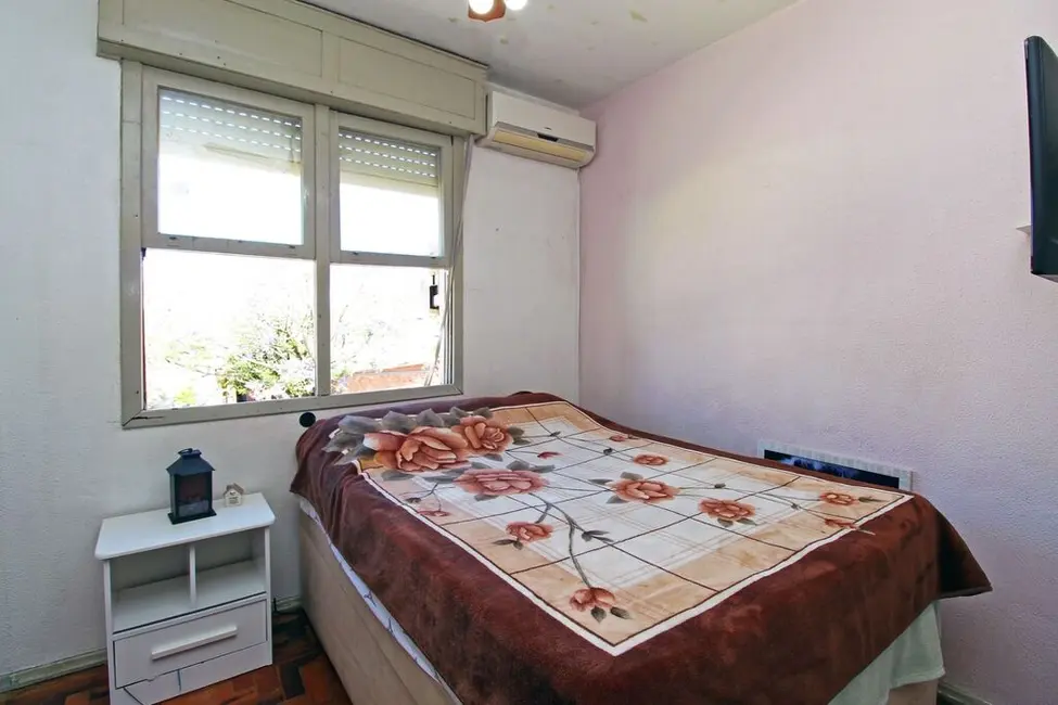 Apartamento com 4 quartos à venda, 77m2 em Passo da Areia, Porto Alegre - RS - imagem 9 Foto 9 de Apartamento com 4 quartos à venda, 77m2 em Passo da Areia, Porto Alegre - RS
