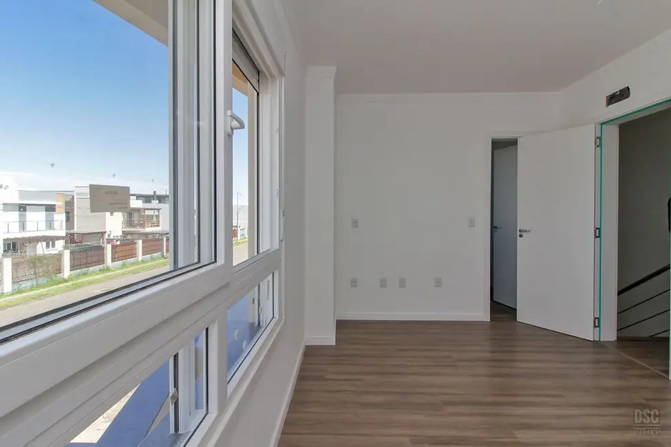 Casa com 3 quartos à venda, 105m2 em Hípica, Porto Alegre - RS - imagem 4 Foto 4 de Casa com 3 quartos à venda, 105m2 em Hípica, Porto Alegre - RS