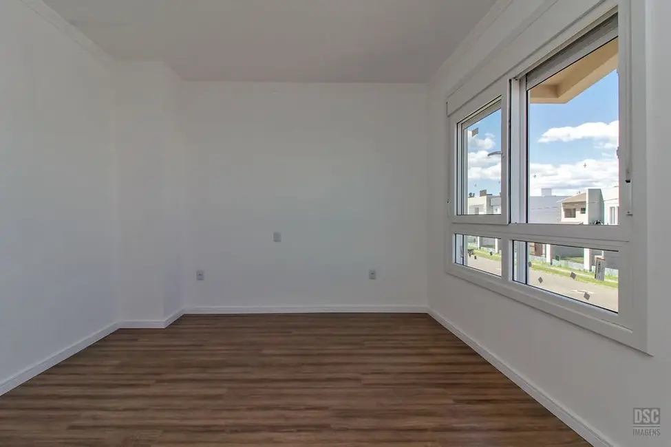 Casa com 3 quartos à venda, 105m2 em Hípica, Porto Alegre - RS - imagem 2 Foto 2 de Casa com 3 quartos à venda, 105m2 em Hípica, Porto Alegre - RS