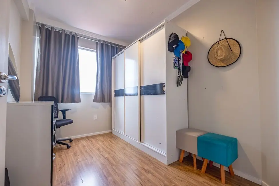 Foto 8 de Apartamento com 2 quartos à venda, 55m2 em Barreiros, Sao Jose - SC