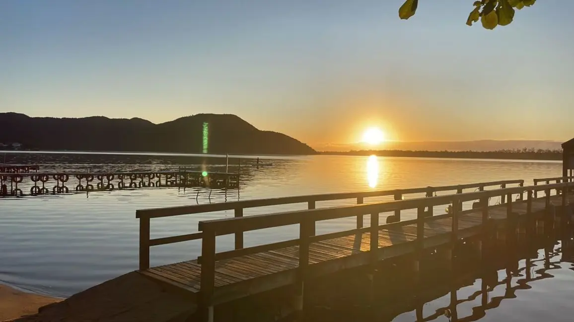Casa com 3 quartos à venda, 284m2 em Lagoa da Conceição, Florianopolis - SC - imagem 4 Foto 4 de Casa com 3 quartos à venda, 284m2 em Lagoa da Conceição, Florianopolis - SC