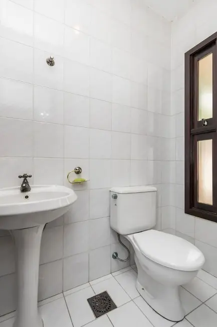 Casa com 4 quartos à venda, 363m2 em Jardim Itu, Porto Alegre - RS - imagem 8 Foto 8 de Casa com 4 quartos à venda, 363m2 em Jardim Itu, Porto Alegre - RS