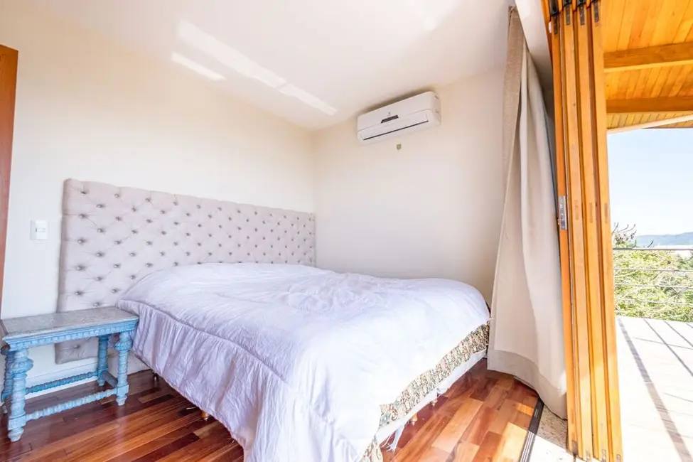Foto 27 de Casa de Condomínio com 3 quartos à venda, 450m2 em João Paulo, Florianopolis - SC