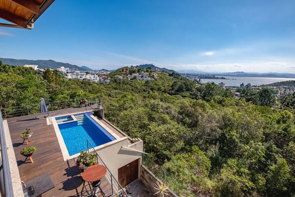 Casa de Condomínio com 3 quartos à venda, 450m2 em João Paulo, Florianopolis - SC - imagem 3 Foto 3 de Casa de Condomínio com 3 quartos à venda, 450m2 em João Paulo, Florianopolis - SC