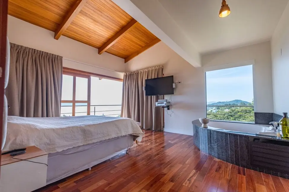Foto 30 de Casa de Condomínio com 3 quartos à venda, 450m2 em João Paulo, Florianopolis - SC