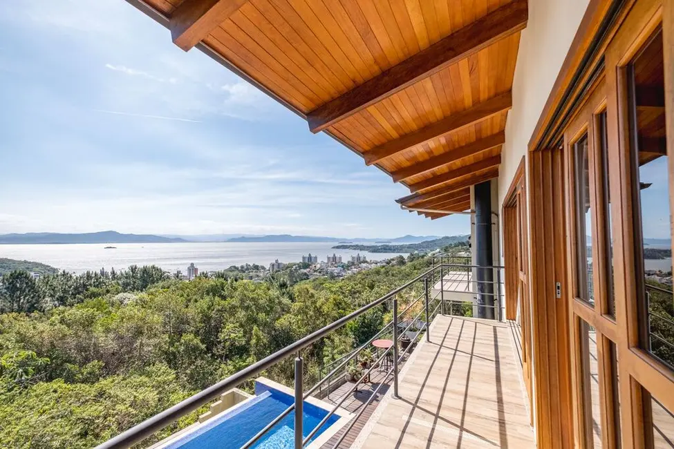 Foto 28 de Casa de Condomínio com 3 quartos à venda, 450m2 em João Paulo, Florianopolis - SC