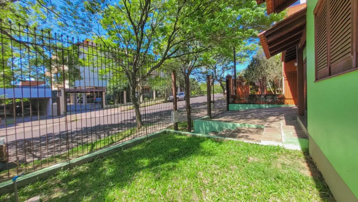 Foto 3 de Casa com 4 quartos à venda, 267m2 em Jardim Itu, Porto Alegre - RS