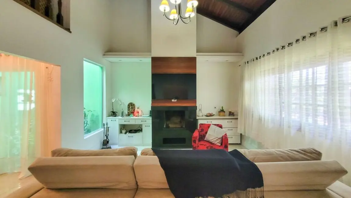 Foto 6 de Casa com 4 quartos à venda, 267m2 em Jardim Itu, Porto Alegre - RS