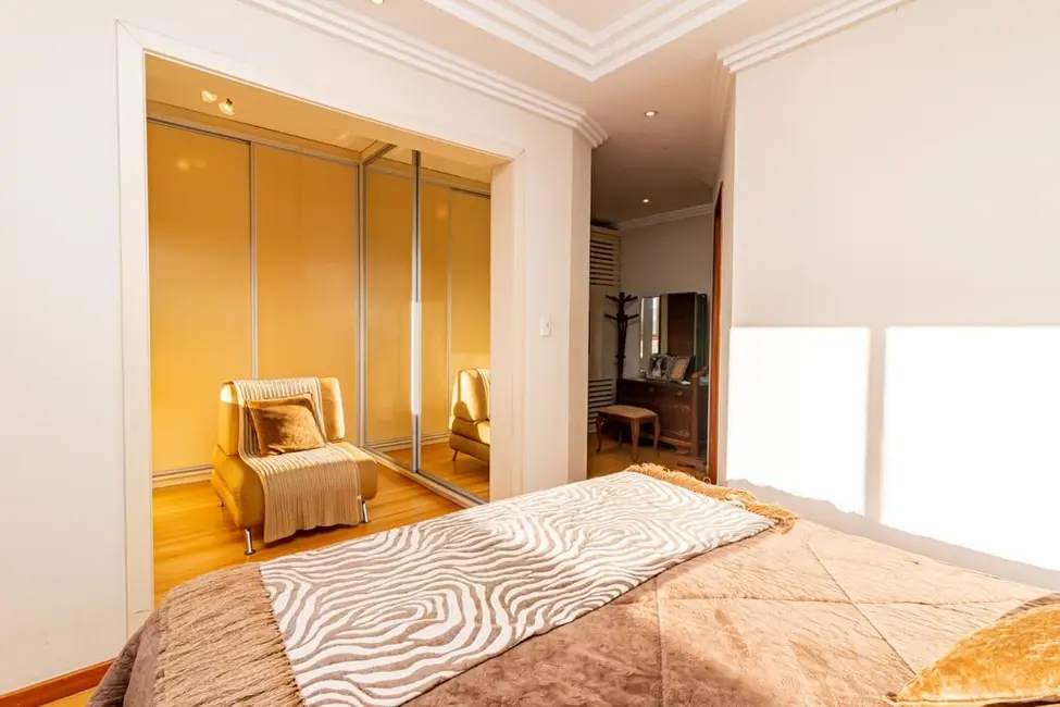 Foto 7 de Cobertura com 3 quartos à venda, 278m2 em Jardim Itu, Porto Alegre - RS