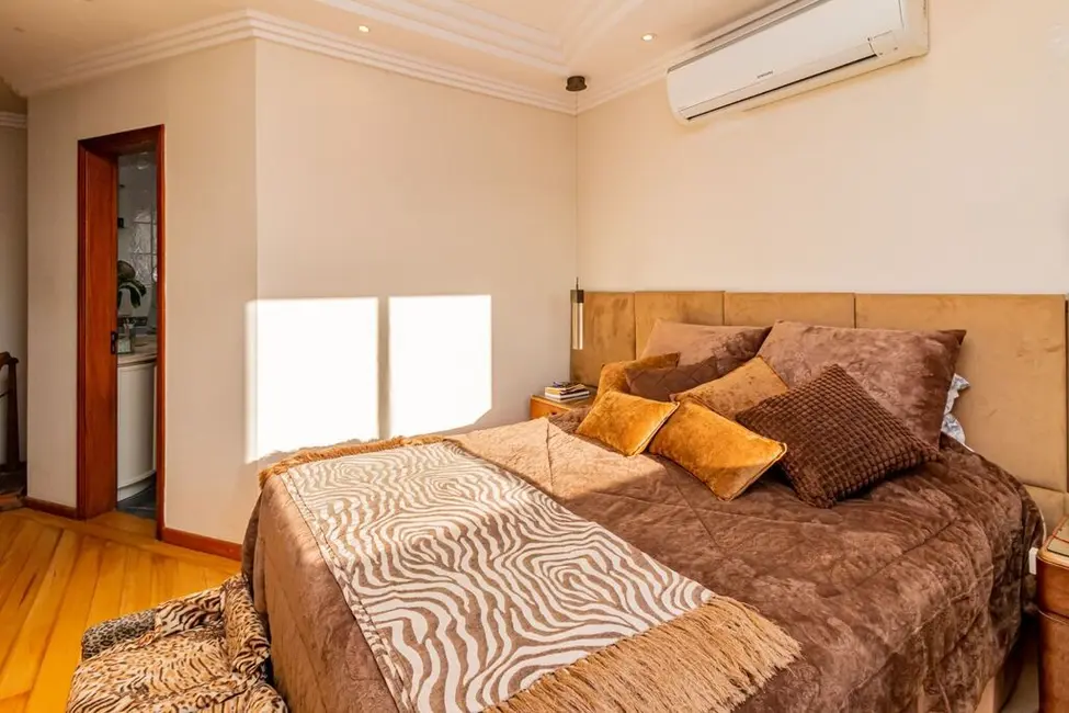 Foto 6 de Cobertura com 3 quartos à venda, 278m2 em Jardim Itu, Porto Alegre - RS