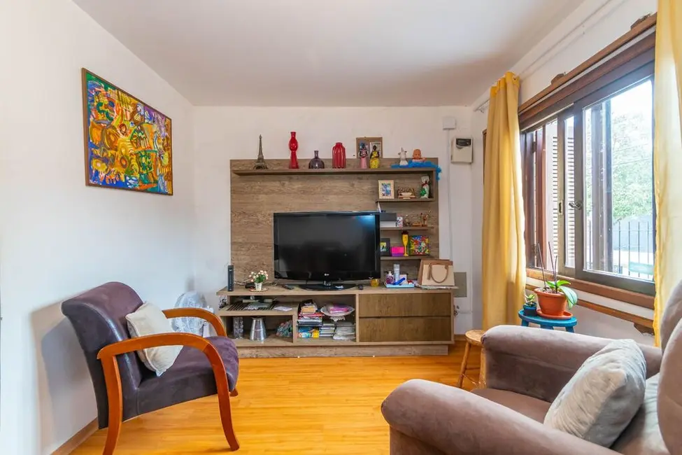 Casa com 3 quartos à venda, 174m2 em Nonoai, Porto Alegre - RS - imagem 6 Foto 6 de Casa com 3 quartos à venda, 174m2 em Nonoai, Porto Alegre - RS