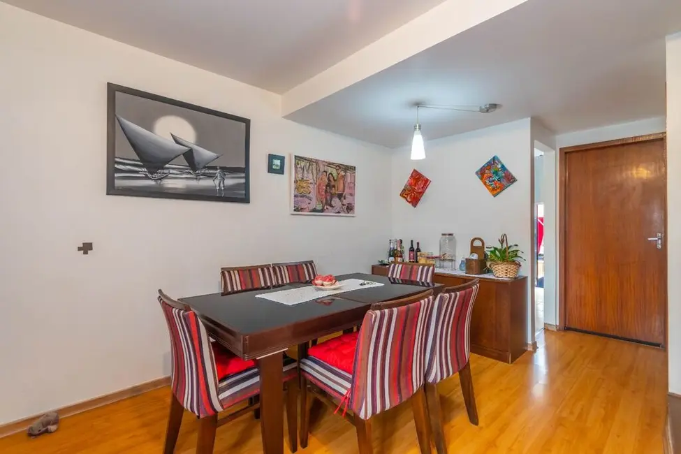 Casa com 3 quartos à venda, 174m2 em Nonoai, Porto Alegre - RS - imagem 3 Foto 3 de Casa com 3 quartos à venda, 174m2 em Nonoai, Porto Alegre - RS