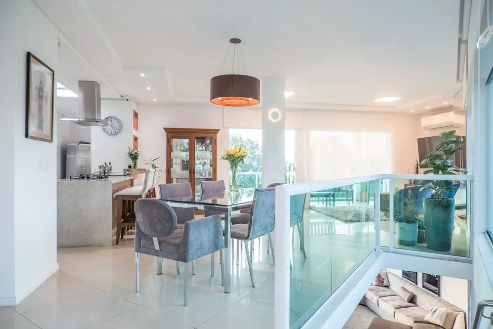 Casa com 4 quartos à venda, 511m2 em Pantanal, Florianopolis - SC - imagem 3 Foto 3 de Casa com 4 quartos à venda, 511m2 em Pantanal, Florianopolis - SC