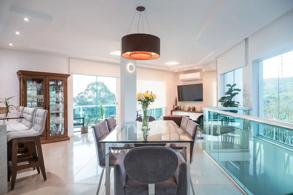 Casa com 4 quartos à venda, 511m2 em Pantanal, Florianopolis - SC - imagem 8 Foto 8 de Casa com 4 quartos à venda, 511m2 em Pantanal, Florianopolis - SC