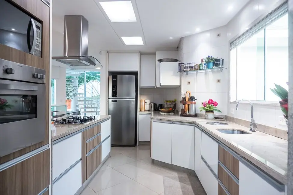 Casa com 4 quartos à venda, 511m2 em Pantanal, Florianopolis - SC - imagem 5 Foto 5 de Casa com 4 quartos à venda, 511m2 em Pantanal, Florianopolis - SC