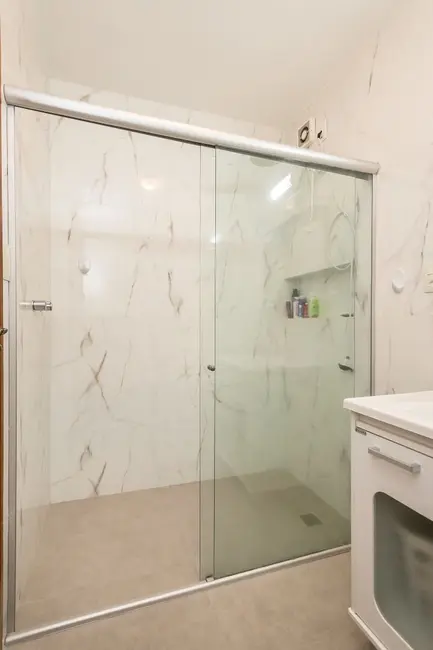 Casa com 5 quartos à venda, 381m2 em Jardim Lindóia, Porto Alegre - RS - imagem 8 Foto 8 de Casa com 5 quartos à venda, 381m2 em Jardim Lindóia, Porto Alegre - RS