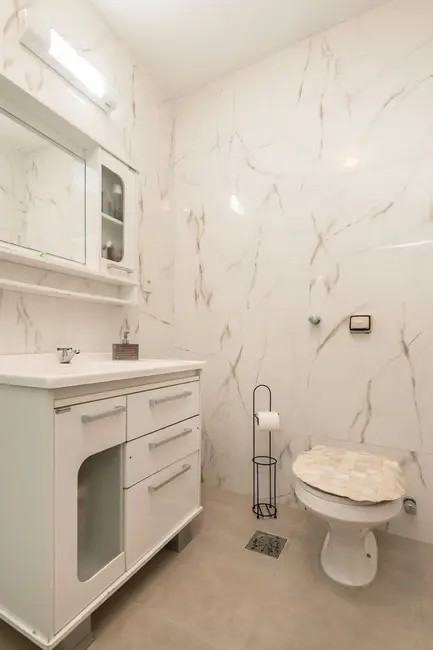 Casa com 5 quartos à venda, 381m2 em Jardim Lindóia, Porto Alegre - RS - imagem 7 Foto 7 de Casa com 5 quartos à venda, 381m2 em Jardim Lindóia, Porto Alegre - RS