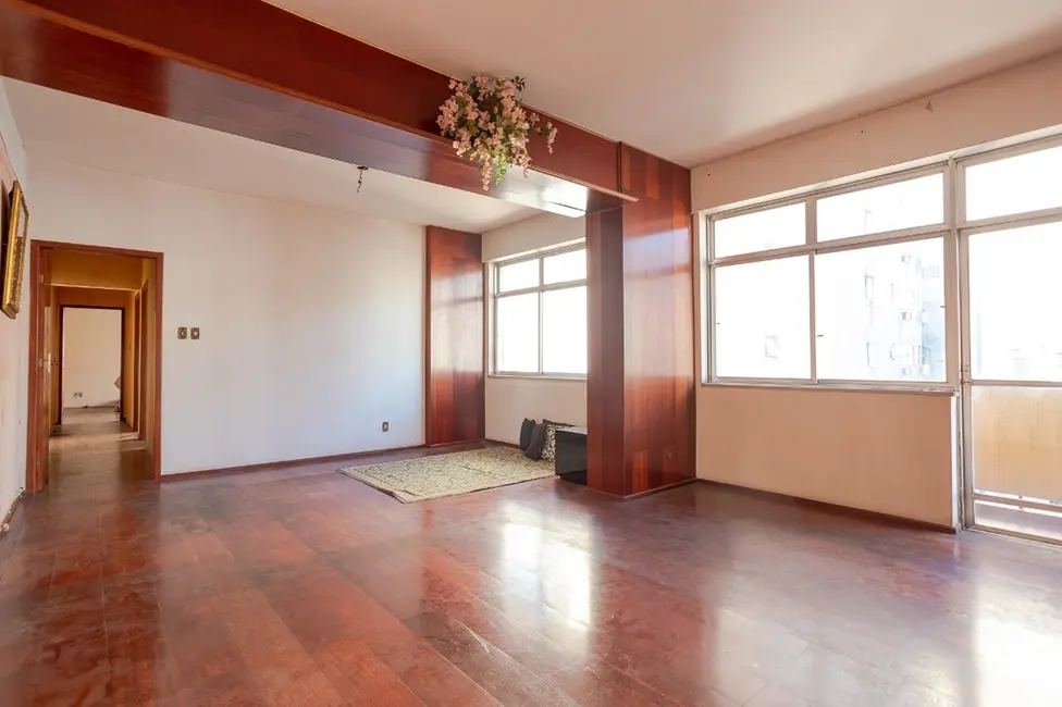 Apartamento com 3 quartos à venda, 141m2 em Centro Histórico, Porto Alegre - RS - imagem 7 Foto 7 de Apartamento com 3 quartos à venda, 141m2 em Centro Histórico, Porto Alegre - RS
