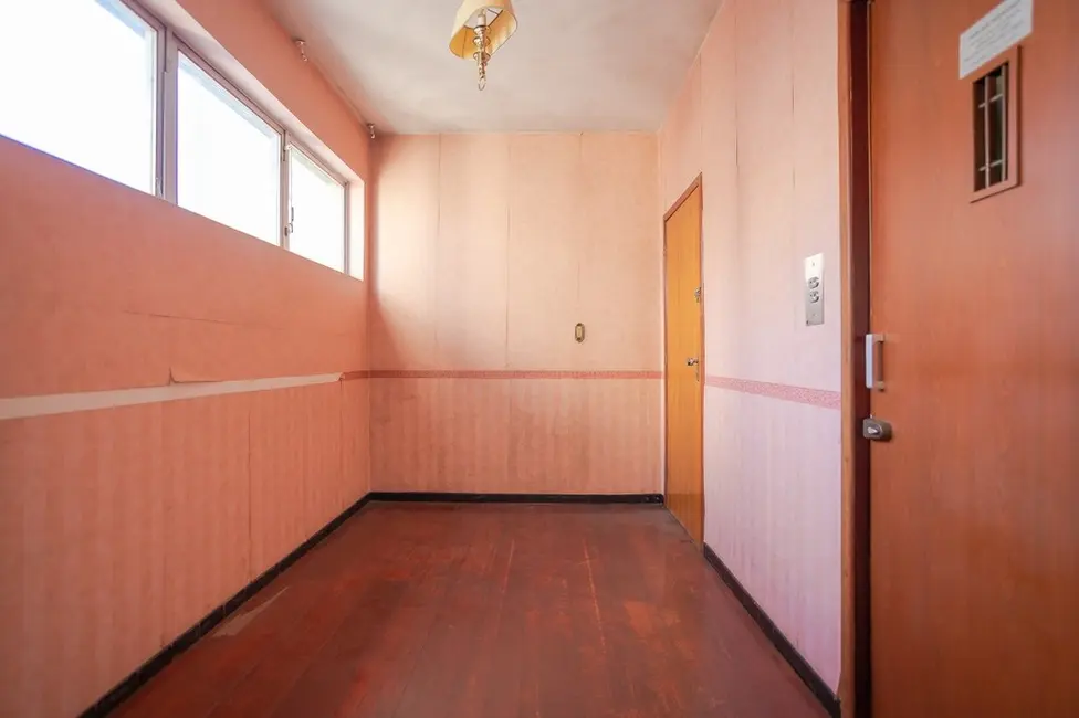 Apartamento com 3 quartos à venda, 141m2 em Centro Histórico, Porto Alegre - RS - imagem 2 Foto 2 de Apartamento com 3 quartos à venda, 141m2 em Centro Histórico, Porto Alegre - RS