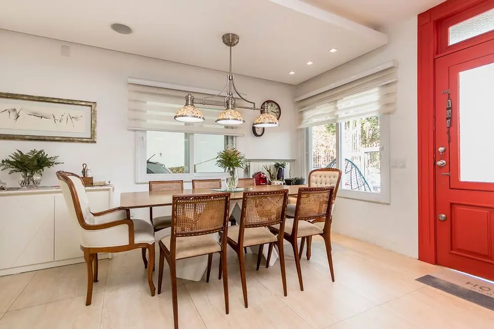 Casa com 3 quartos à venda, 300m2 em Jardim Lindóia, Porto Alegre - RS - imagem 9 Foto 9 de Casa com 3 quartos à venda, 300m2 em Jardim Lindóia, Porto Alegre - RS