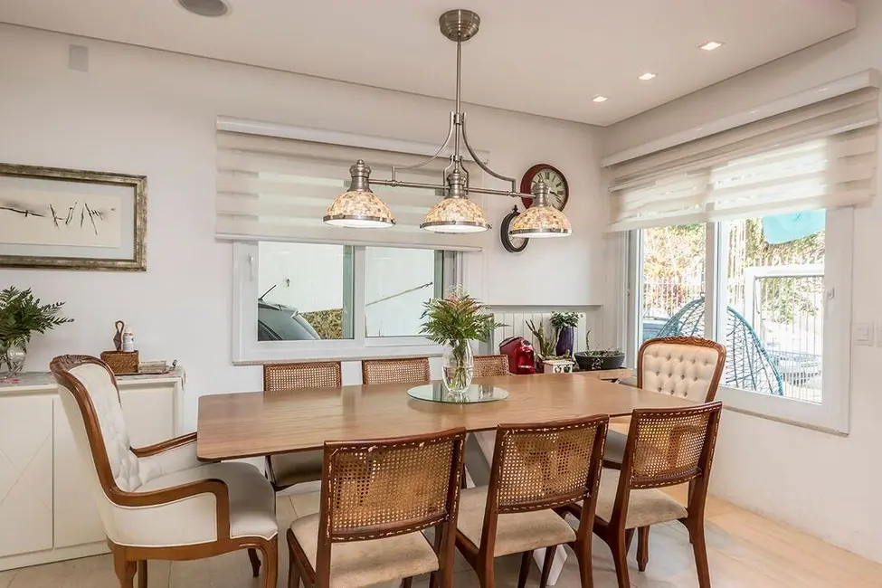 Casa com 3 quartos à venda, 300m2 em Jardim Lindóia, Porto Alegre - RS - imagem 3 Foto 3 de Casa com 3 quartos à venda, 300m2 em Jardim Lindóia, Porto Alegre - RS