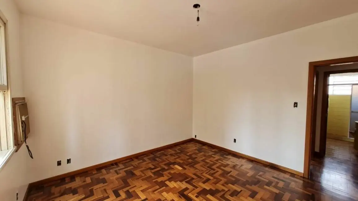 Foto 6 de Apartamento com 2 quartos à venda, 72m2 em Passo da Areia, Porto Alegre - RS