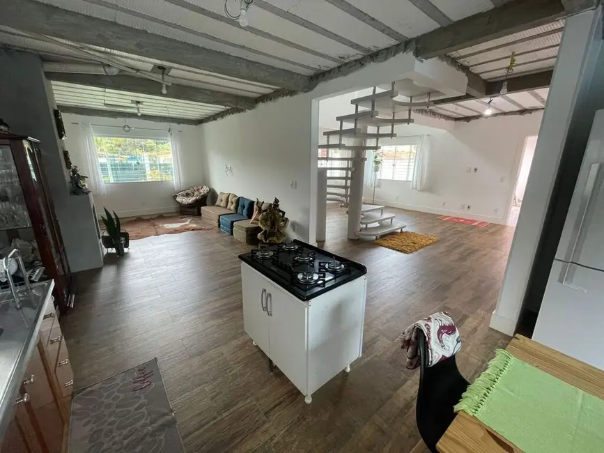 Foto 4 de Casa com 4 quartos à venda, 232m2 em Governador Celso Ramos - SC