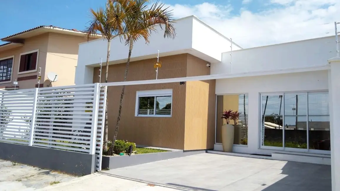 Foto 2 de Casa com 3 quartos à venda, 156m2 em Coloninha, Ararangua - SC