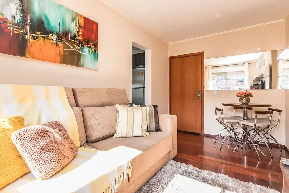 Foto 2 de Apartamento com 2 quartos à venda, 52m2 em Santo Antônio, Porto Alegre - RS