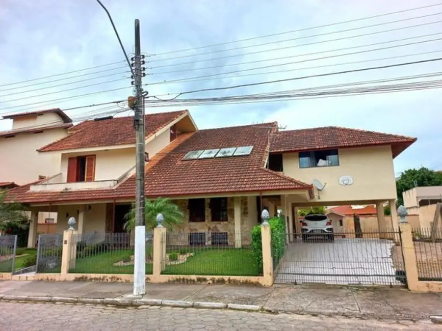 Foto 2 de Casa com 5 quartos à venda, 436m2 em Centro, Palhoca - SC