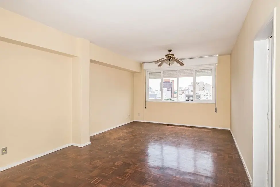 Apartamento com 3 quartos à venda, 104m2 em Centro Histórico, Porto Alegre - RS - imagem 4 Foto 4 de Apartamento com 3 quartos à venda, 104m2 em Centro Histórico, Porto Alegre - RS