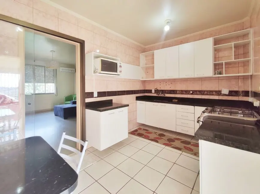 Casa com 4 quartos à venda, 256m2 em Glória, Porto Alegre - RS - imagem 8 Foto 8 de Casa com 4 quartos à venda, 256m2 em Glória, Porto Alegre - RS