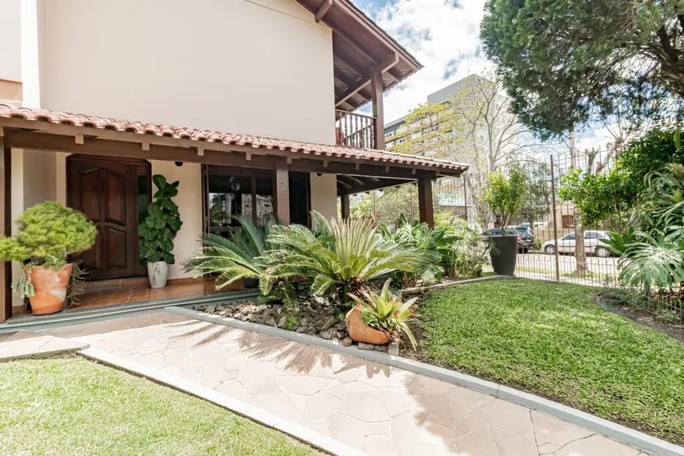 Foto 2 de Casa com 3 quartos à venda, 270m2 em Partenon, Porto Alegre - RS