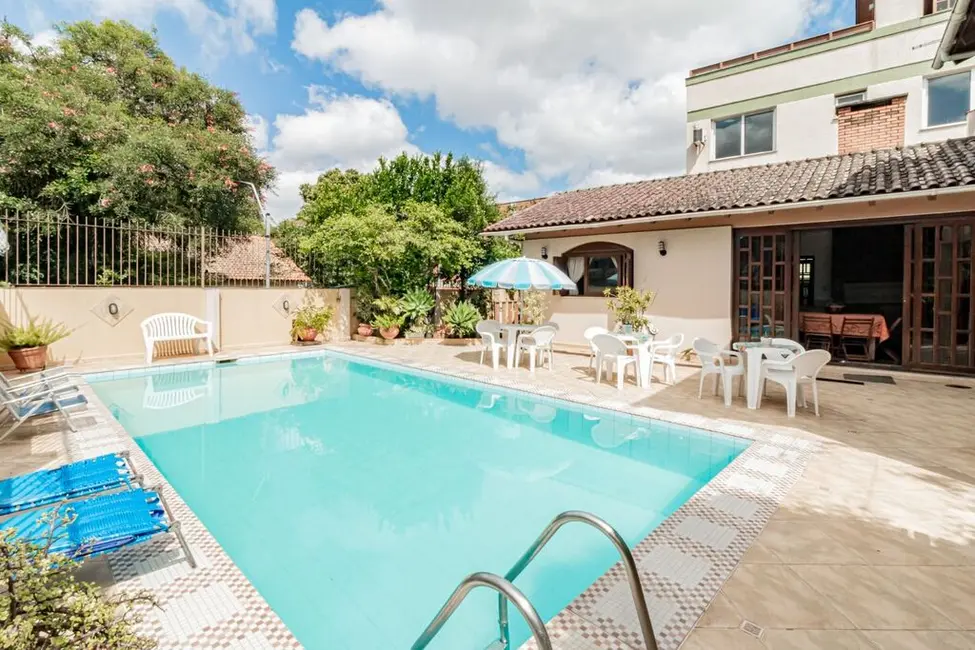 Foto 4 de Casa com 3 quartos à venda, 270m2 em Partenon, Porto Alegre - RS