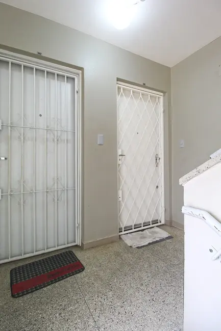 Apartamento com 2 quartos à venda, 58m2 em Vila Ipiranga, Porto Alegre - RS - imagem 3 Foto 3 de Apartamento com 2 quartos à venda, 58m2 em Vila Ipiranga, Porto Alegre - RS