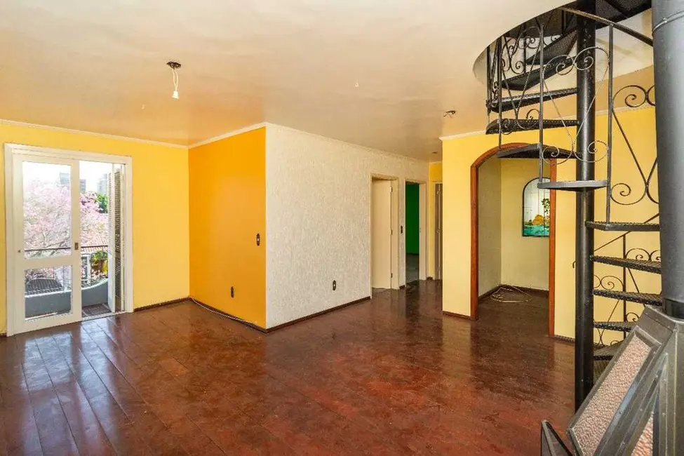 Cobertura com 2 quartos à venda, 220m2 em Camaquã, Porto Alegre - RS - imagem 3 Foto 3 de Cobertura com 2 quartos à venda, 220m2 em Camaquã, Porto Alegre - RS