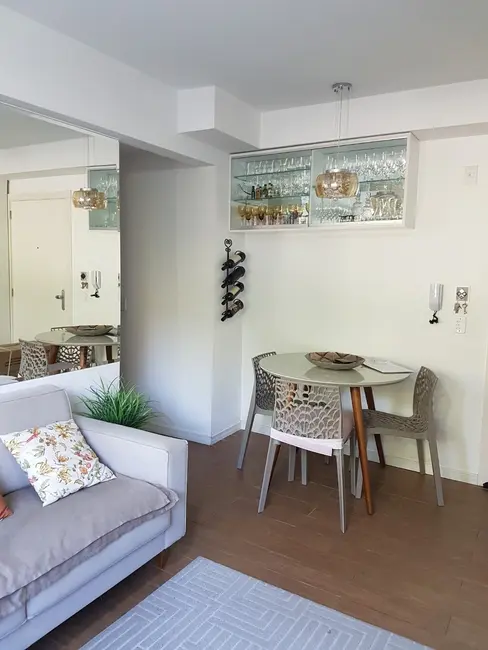 Apartamento com 2 quartos à venda, 50m2 em Azenha, Porto Alegre - RS - imagem 5 Foto 5 de Apartamento com 2 quartos à venda, 50m2 em Azenha, Porto Alegre - RS