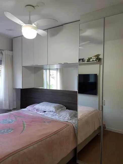Apartamento com 2 quartos à venda, 50m2 em Azenha, Porto Alegre - RS - imagem 8 Foto 8 de Apartamento com 2 quartos à venda, 50m2 em Azenha, Porto Alegre - RS