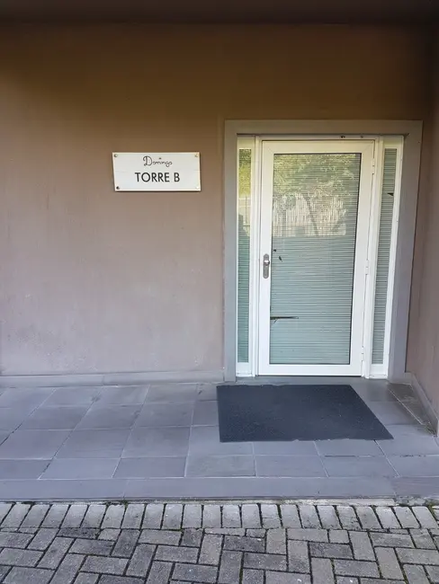 Foto 2 de Apartamento com 2 quartos à venda, 50m2 em Azenha, Porto Alegre - RS