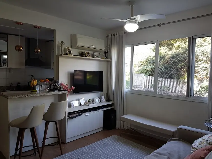 Apartamento com 2 quartos à venda, 50m2 em Azenha, Porto Alegre - RS - imagem 6 Foto 6 de Apartamento com 2 quartos à venda, 50m2 em Azenha, Porto Alegre - RS