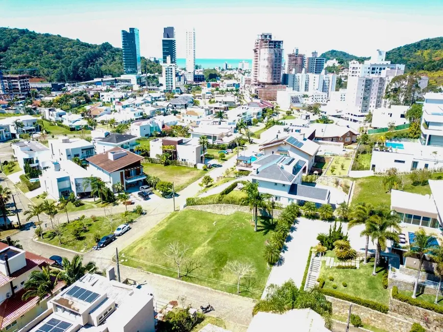 Foto 2 de Terreno / Lote à venda, 645m2 em Itajai - SC